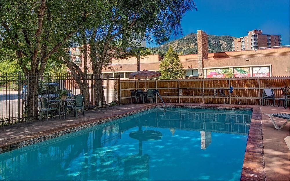Boulder University Inn ภายนอก รูปภาพ
