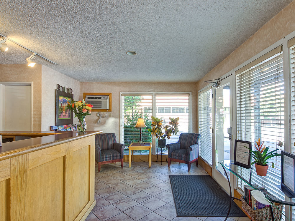 Boulder University Inn ภายนอก รูปภาพ
