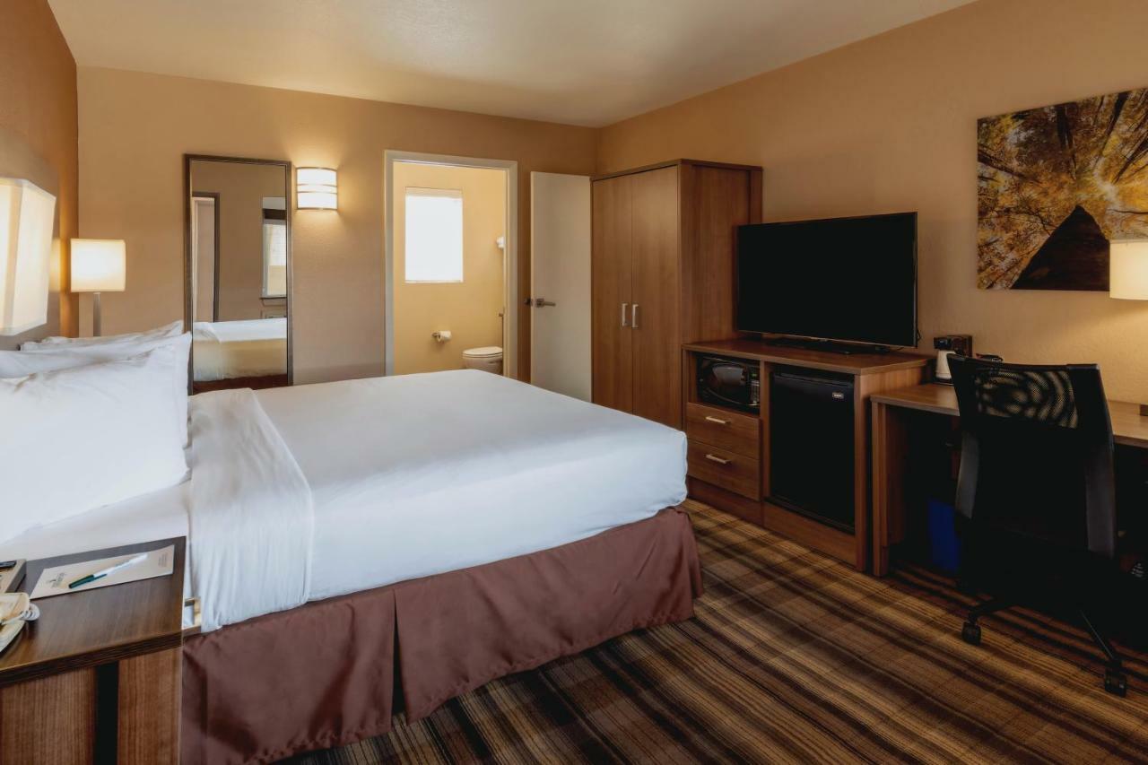 Boulder University Inn ภายนอก รูปภาพ