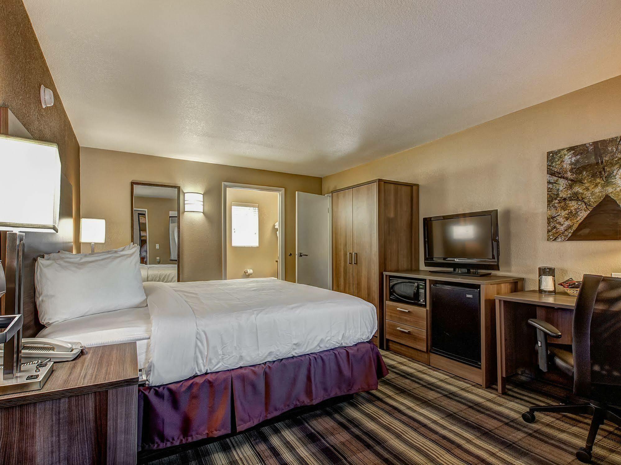 Boulder University Inn ภายนอก รูปภาพ